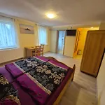 Am Lindenbaum Bed and breakfast 3*