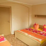 Am Lindenbaum 3* סבניץ