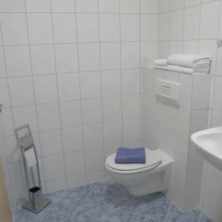 Am Lindenbaum Bed & Breakfast *