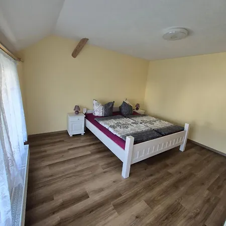 Am Lindenbaum Panzió 3*