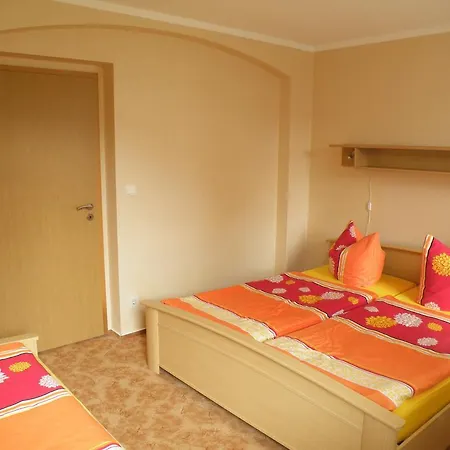 Am Lindenbaum 3* 세브니츠