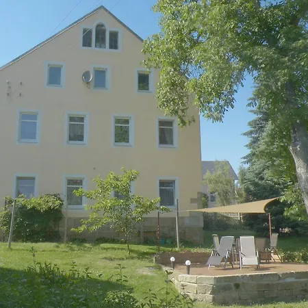 Am Lindenbaum Bed & Breakfast