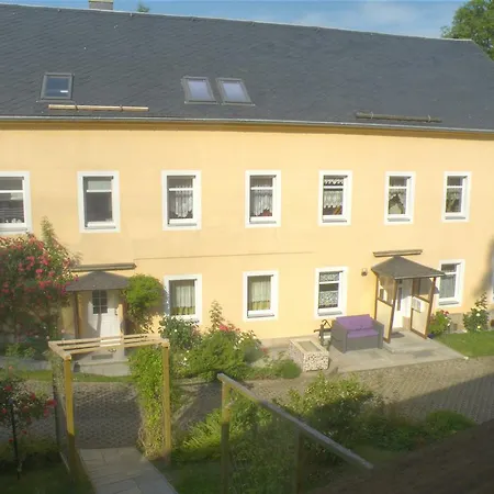 Am Lindenbaum Bed & Breakfast