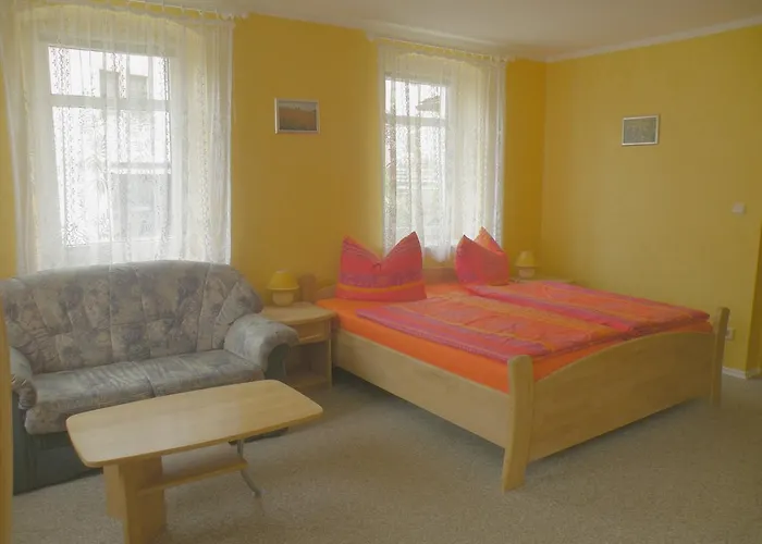 Am Lindenbaum 3* Sebnitz